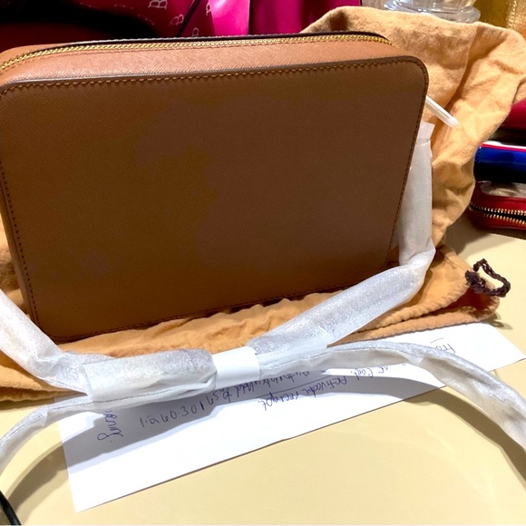 Michael Kors - Picture 3 of 5